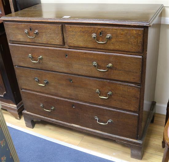 An oak chest of drawers W.102cm